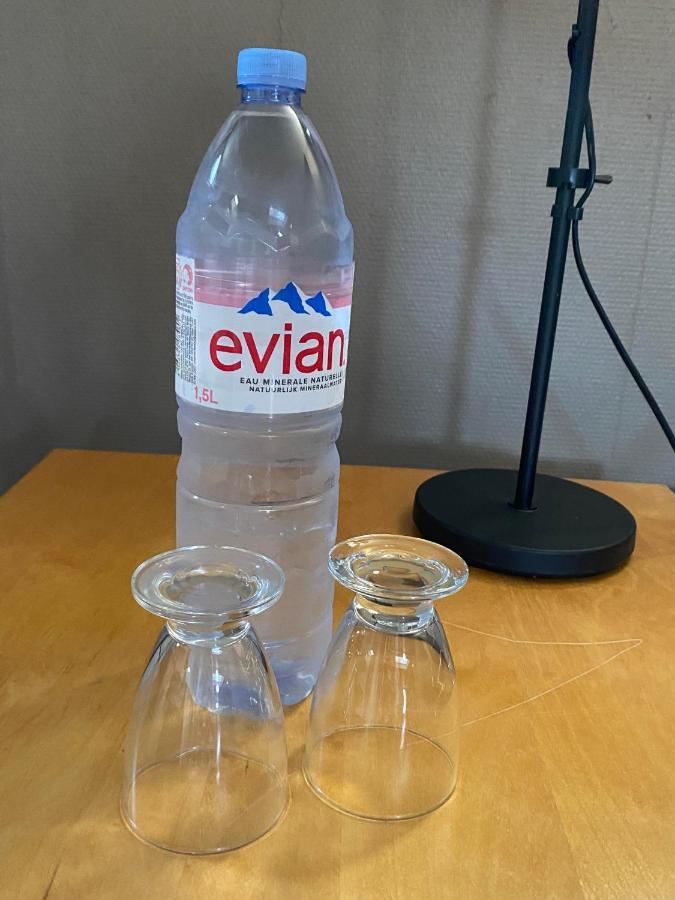 דואי Peniche "Louise Michel" Sejournez Dans L'Appartement Du Capitaine, Offrez Vous Une Experience Inoubliable Au Fil De L'Eau מראה חיצוני תמונה