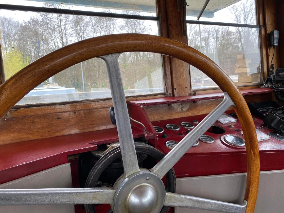 דואי Peniche "Louise Michel" Sejournez Dans L'Appartement Du Capitaine, Offrez Vous Une Experience Inoubliable Au Fil De L'Eau מראה חיצוני תמונה