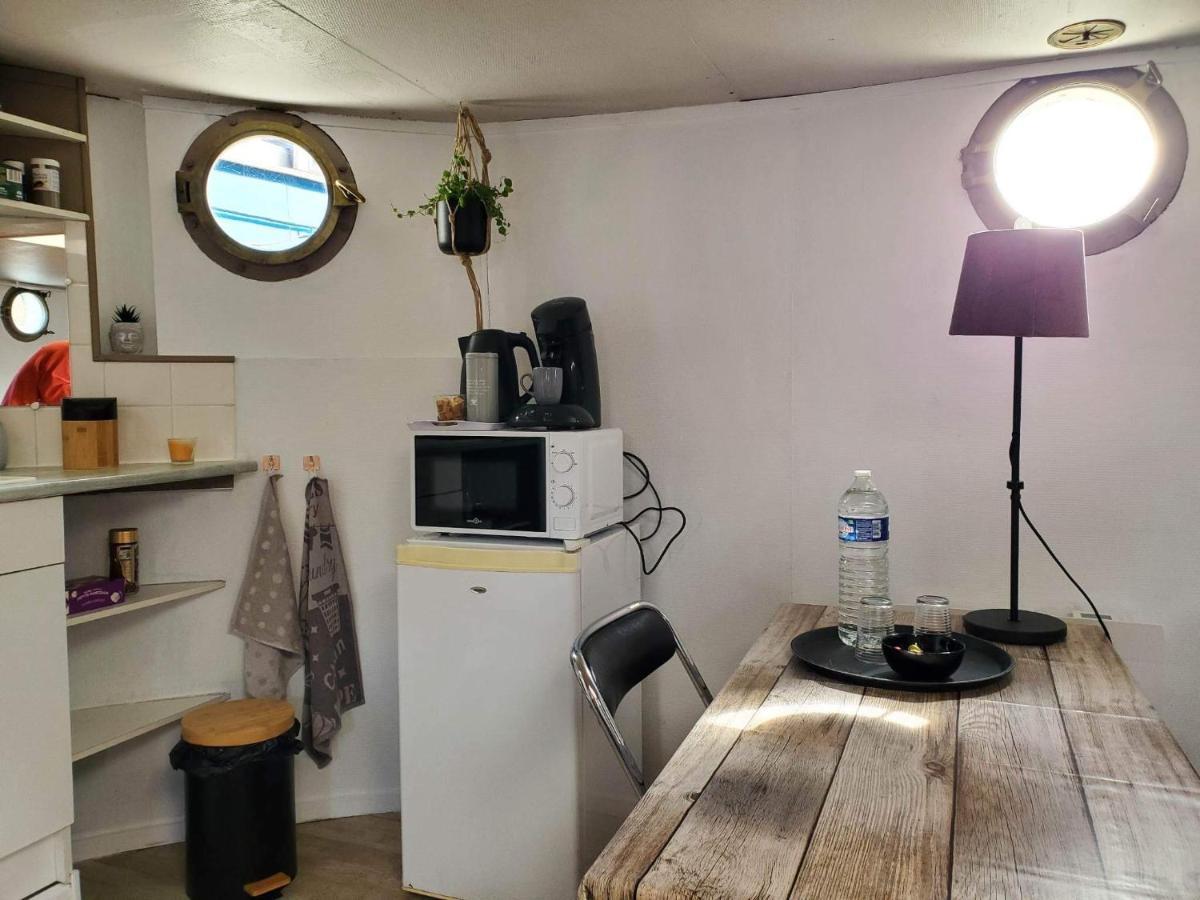 דואי Peniche "Louise Michel" Sejournez Dans L'Appartement Du Capitaine, Offrez Vous Une Experience Inoubliable Au Fil De L'Eau מראה חיצוני תמונה