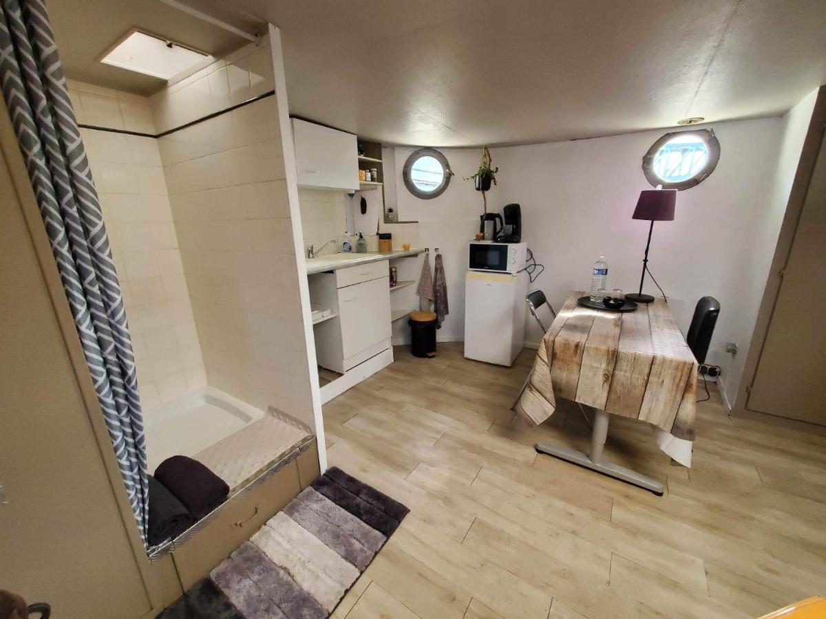 דואי Peniche "Louise Michel" Sejournez Dans L'Appartement Du Capitaine, Offrez Vous Une Experience Inoubliable Au Fil De L'Eau מראה חיצוני תמונה